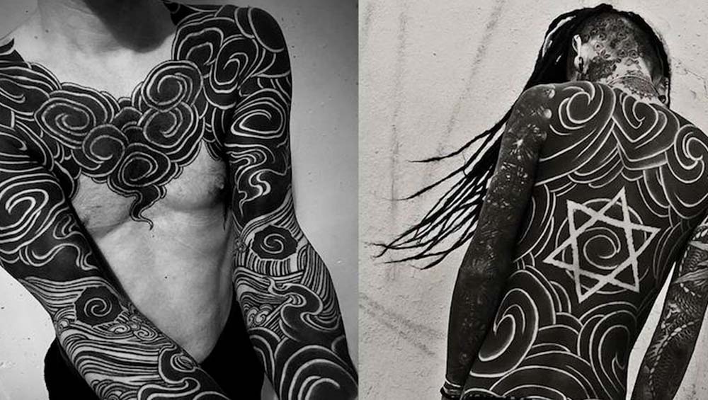 Черно-белая татуировка: элегантность и выразительность в мире оттенков серого.