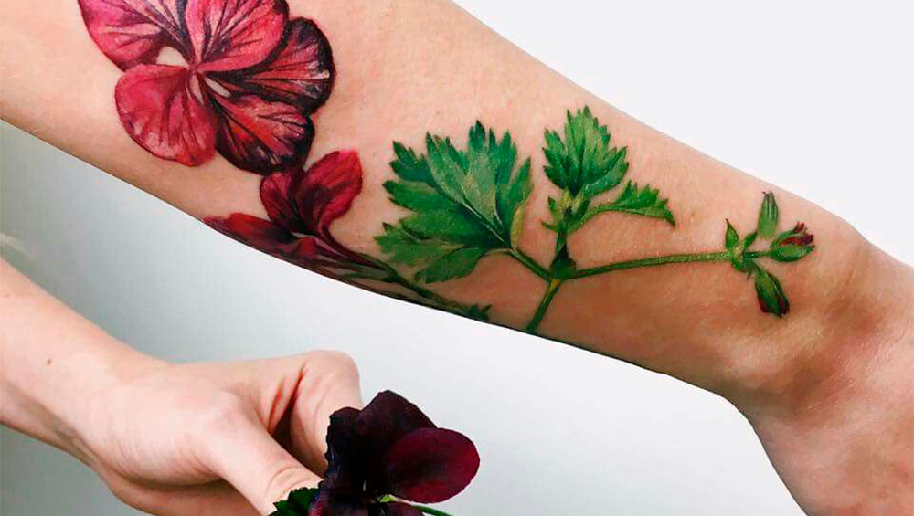 Цветочные татуировки: Как Сделать Ваш Образ Ярким и Уникальным